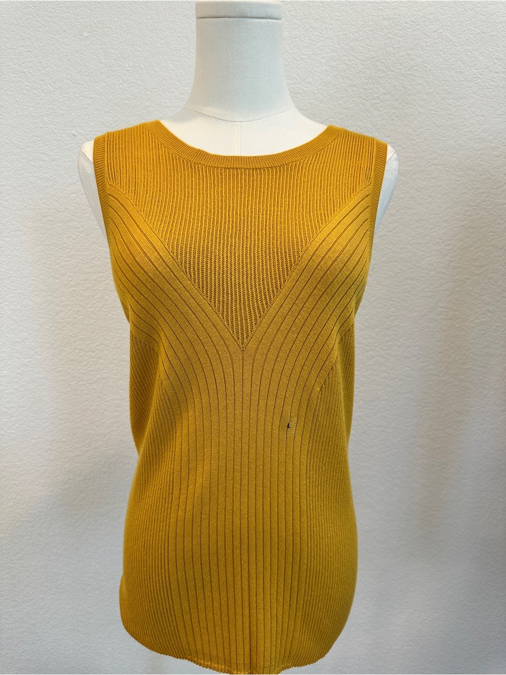 NWT Express Mustard Ribbed Sweater Tank Top Size Large